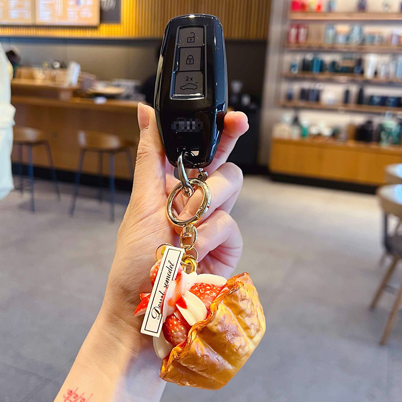 Creative PU Strawberry Egg Tar - Carabiner Keychain recension och pris